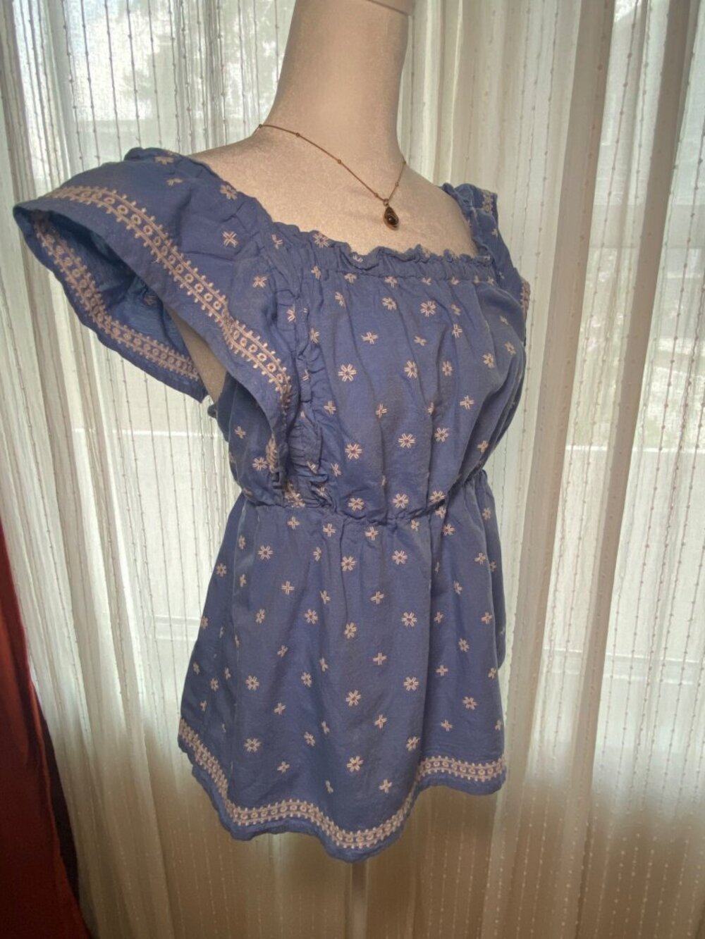 Old Navy Blue Embroidered Smocked Peasant Top L - Picture 5 of 5